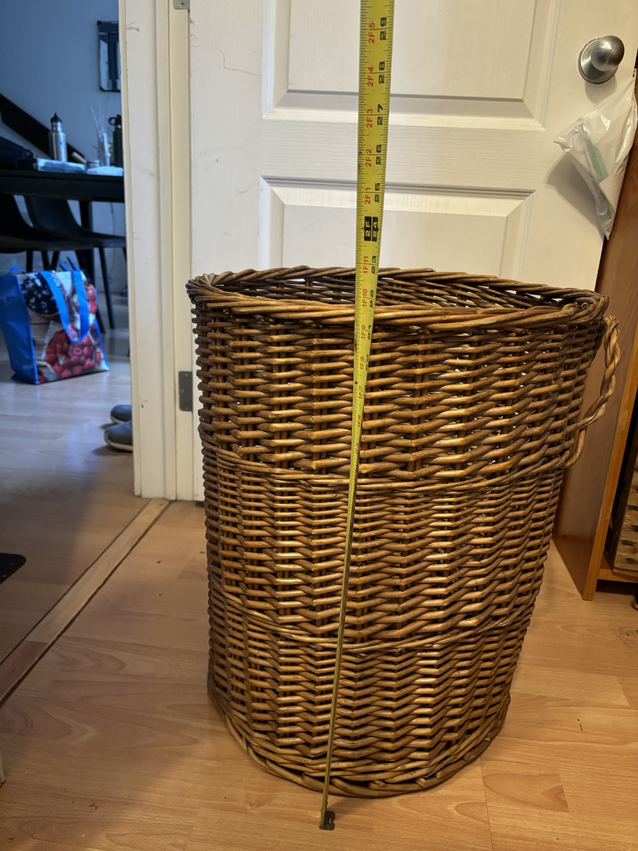 Giant laundry Wicker Basket with Handle