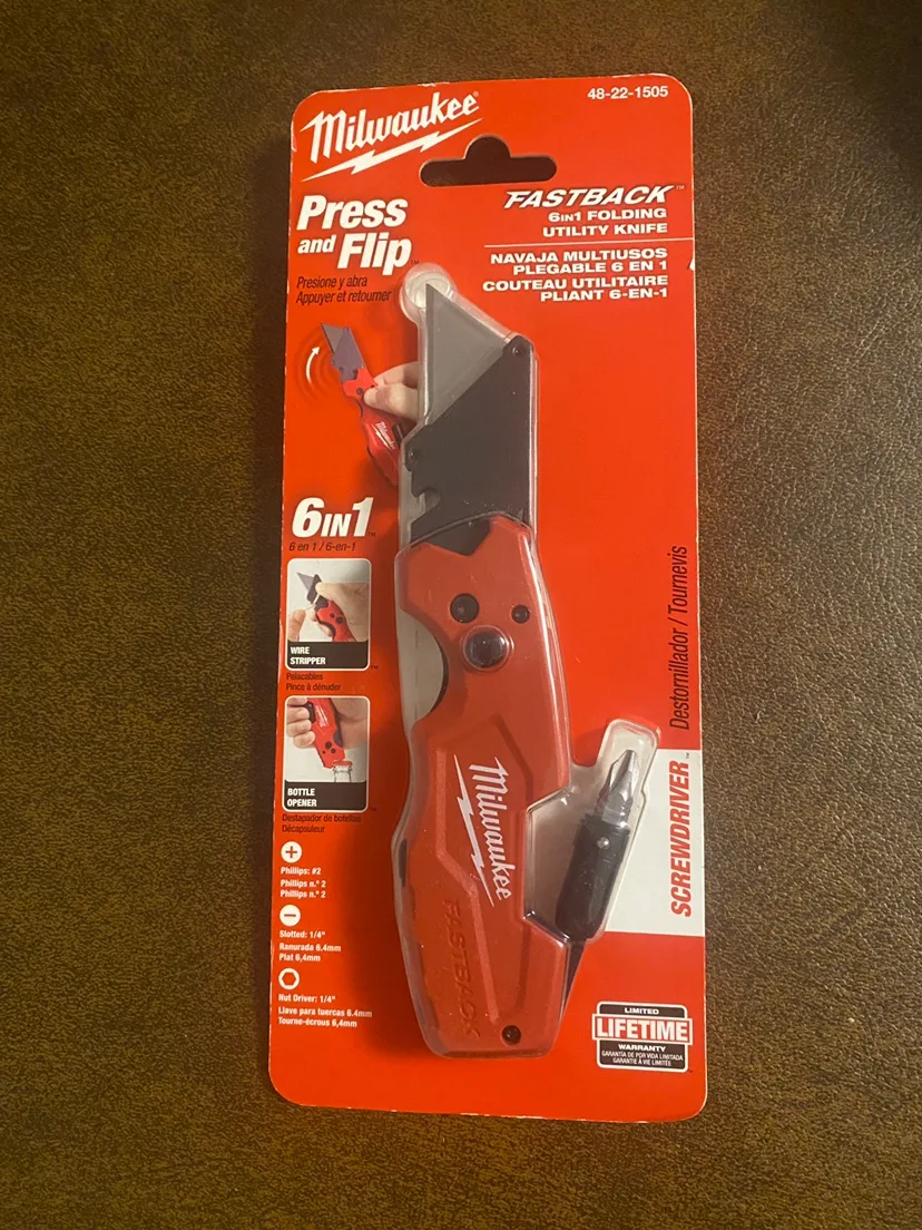 Milwaukee Fastback 6-in-1 Utility Knife thumbnail