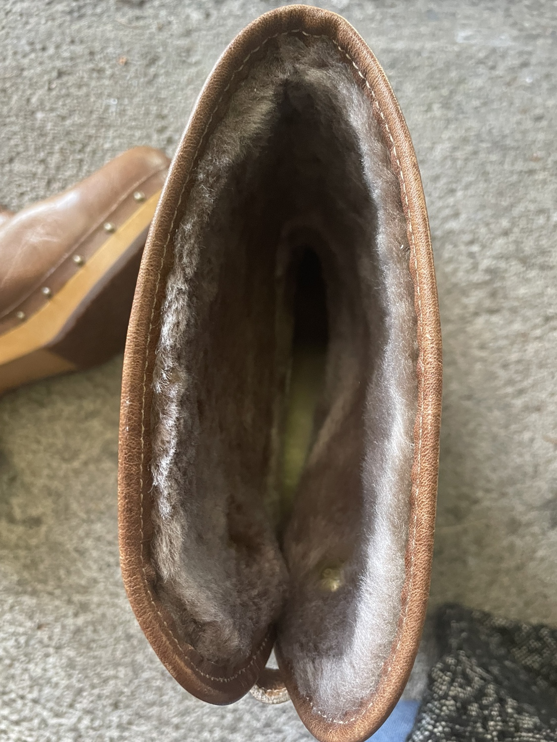 Ugg clog boots size 10 - photo 2