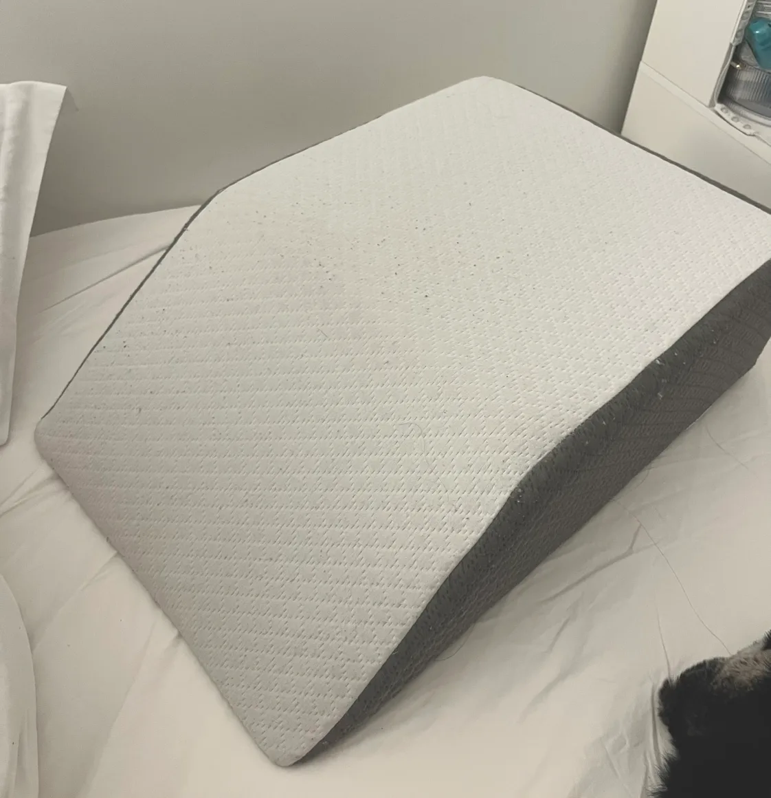 Bed Wedge Pillow thumbnail