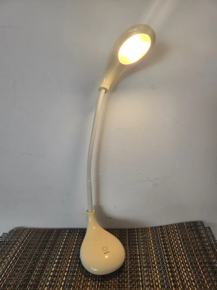 USB Rechargeable LED Desk Lamp image indicator(2)