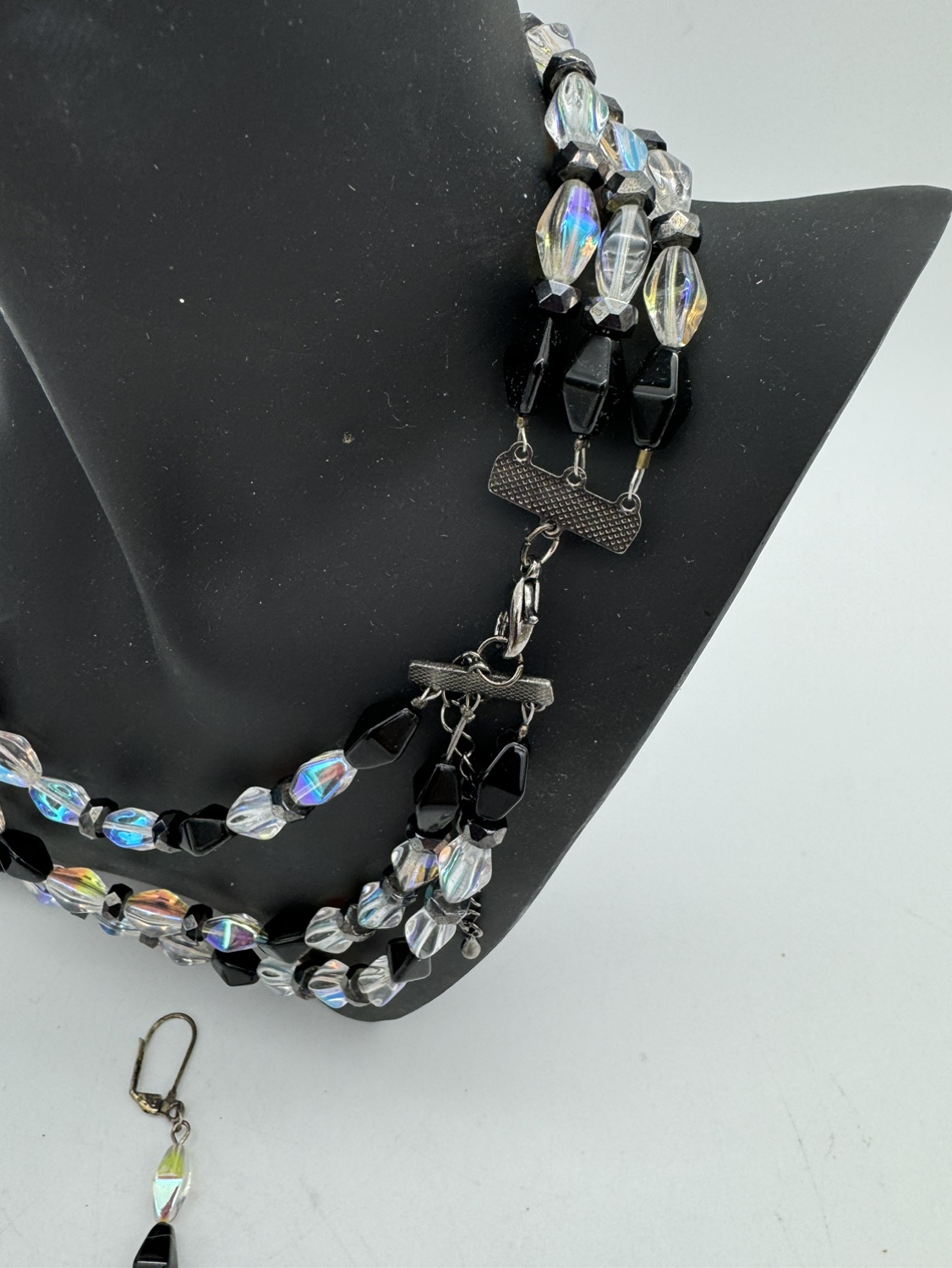 Black and Crystal Beaded Necklace, Bracelet, and Earrings Set - photo 3
