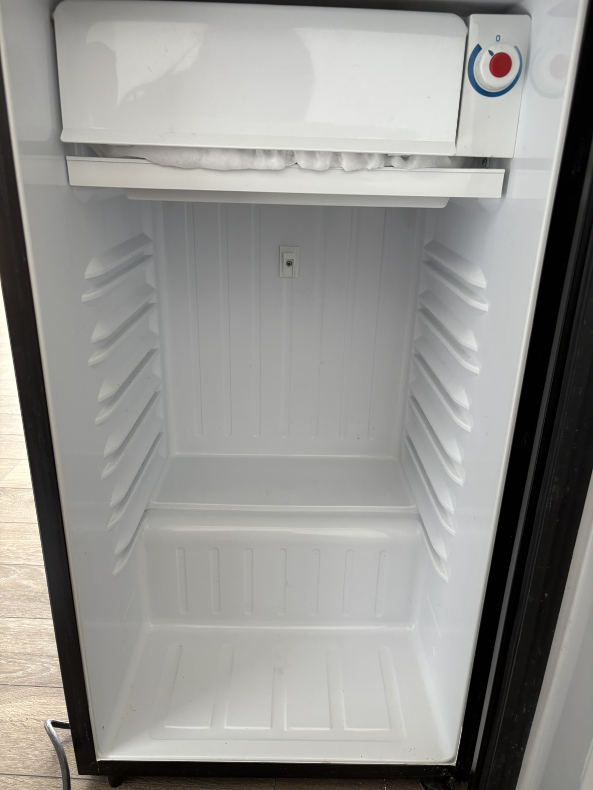 Danby Mini Fridge - photo 2