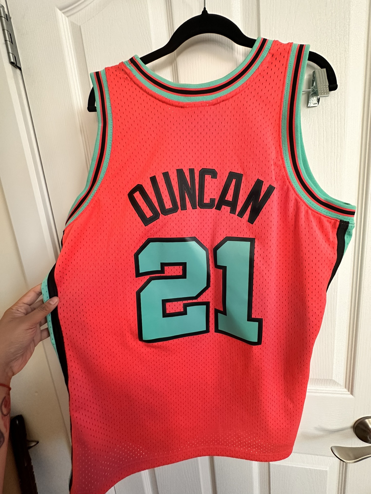 1998-99 Tim Duncan San Antonio Spurs Jersey - photo 2