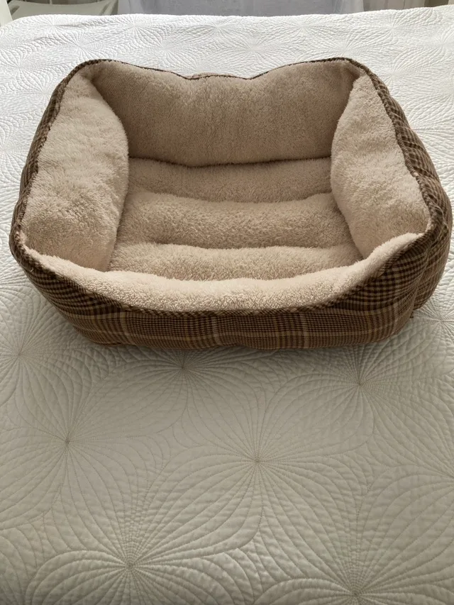 #freecycle Pet Bed medium dog size image indicator(2)