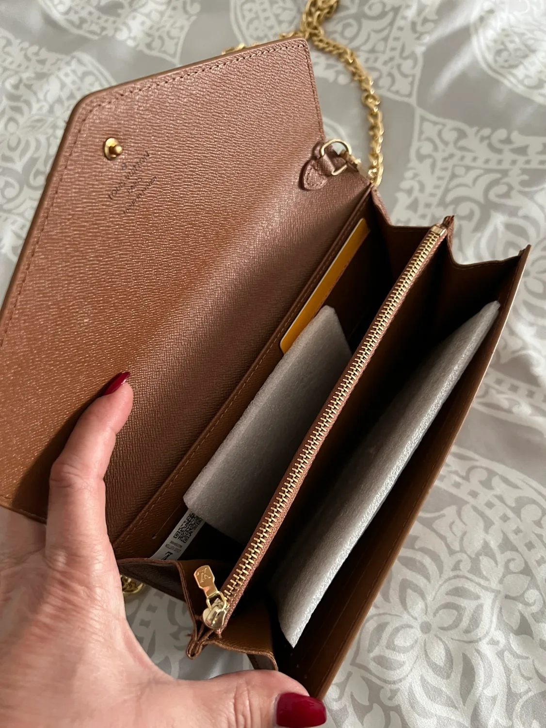 Brand new LV Pochette Metis Chain purse Wallet image indicator(3)