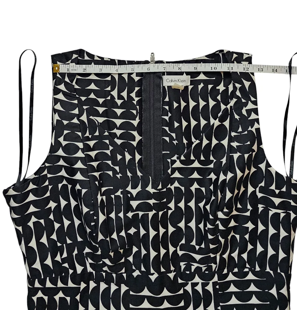 Calvin Klein Black and White Geometric Print Fit and Flare Dress image indicator(5)