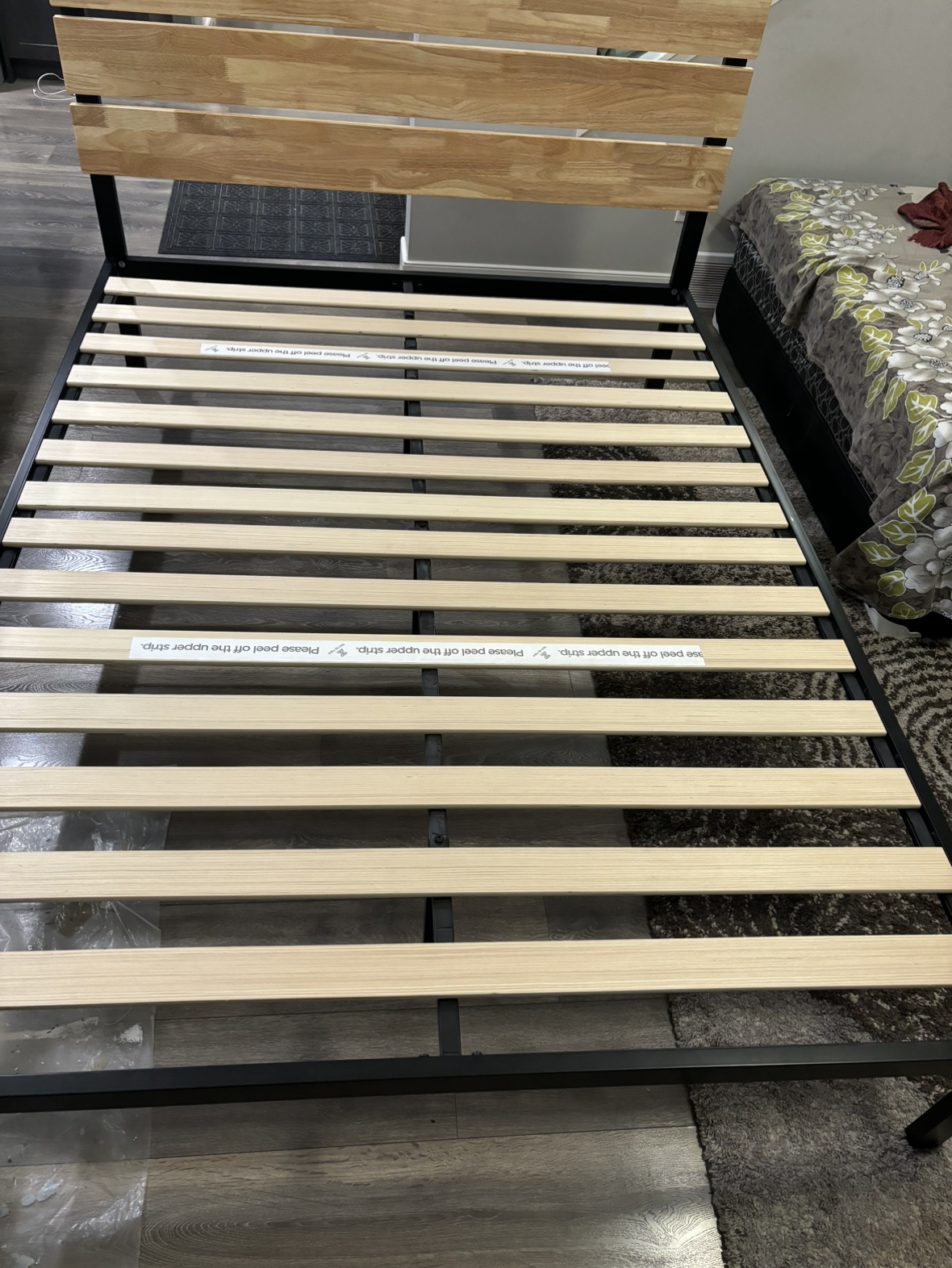 Queen Size Bed Frame with Mattress - photo 4