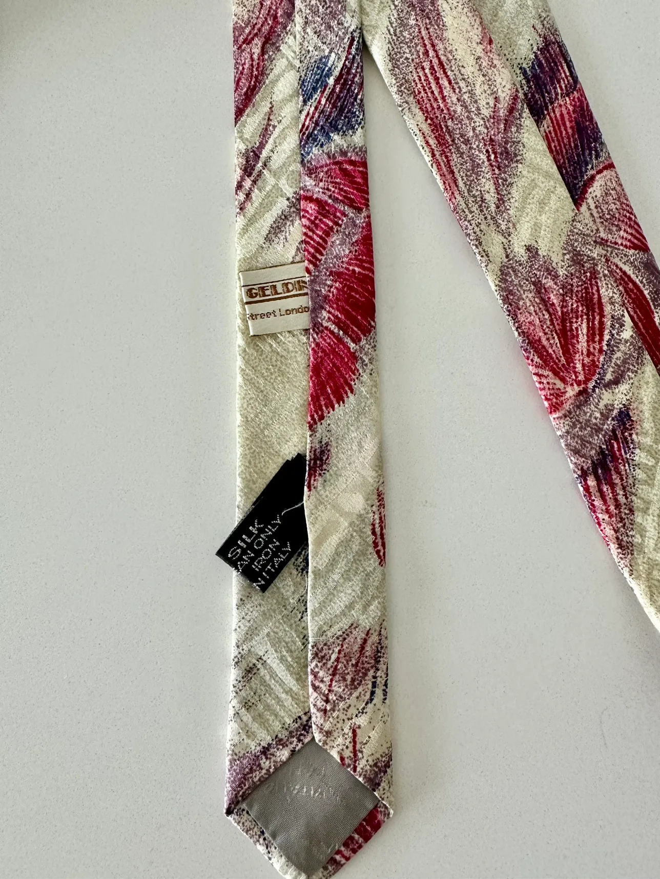 Vintage 100% Silk Ties image indicator(5)