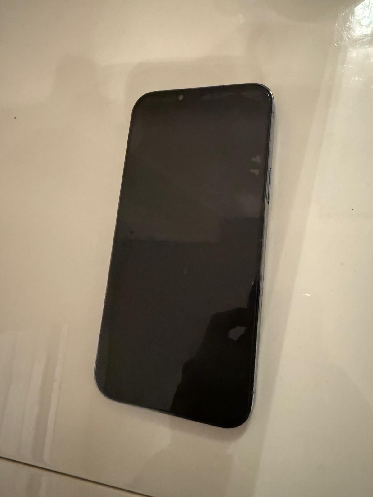 iPhone 13 Pro Max - photo 2