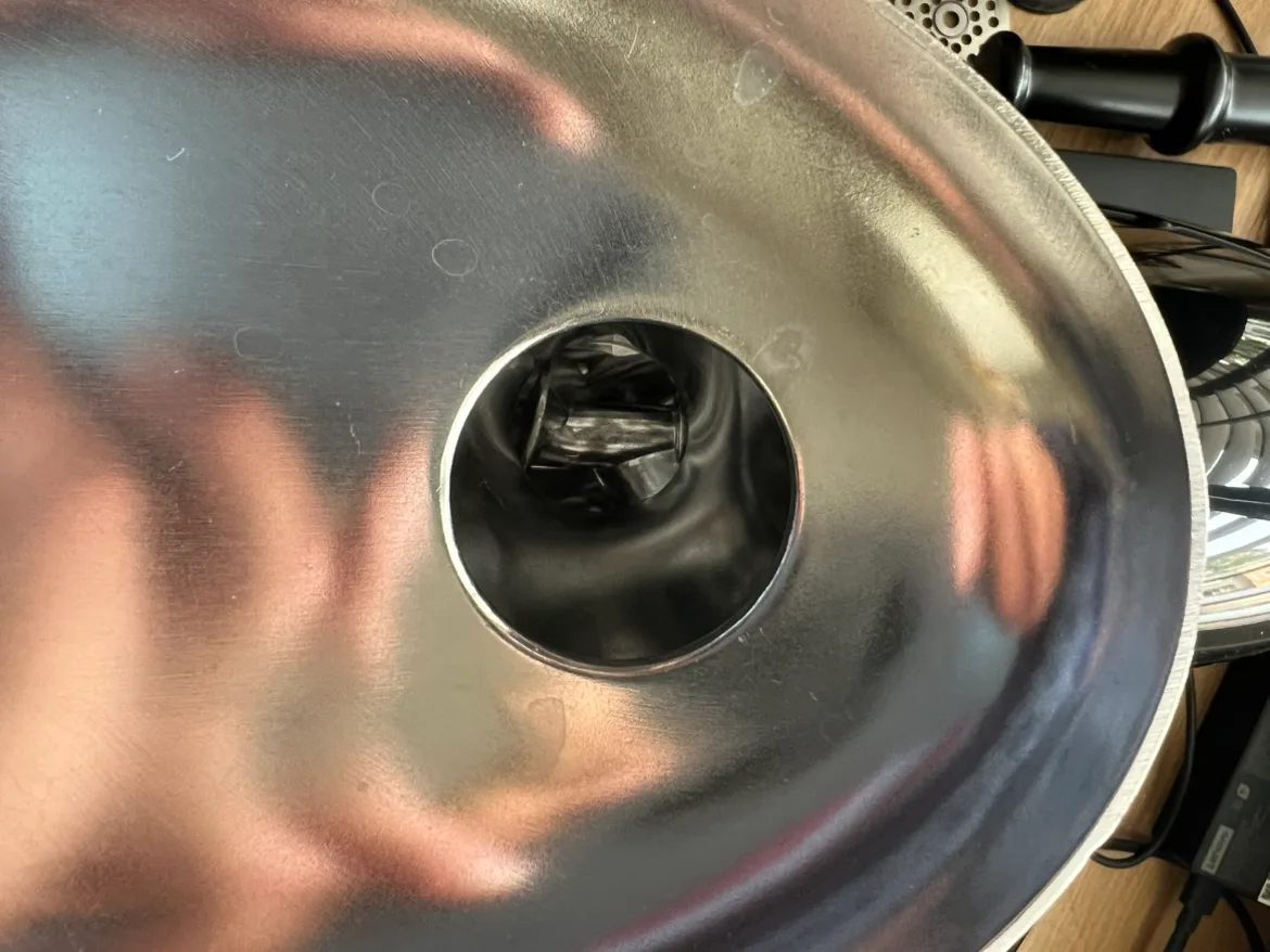 Nesco 500W Electric Meat Grinder Sausage Maker image indicator(5)