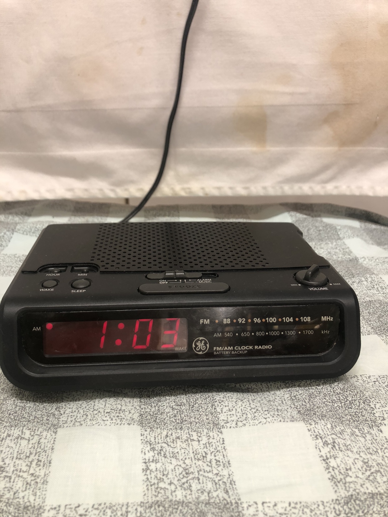 GE AM/FM Clock Radio