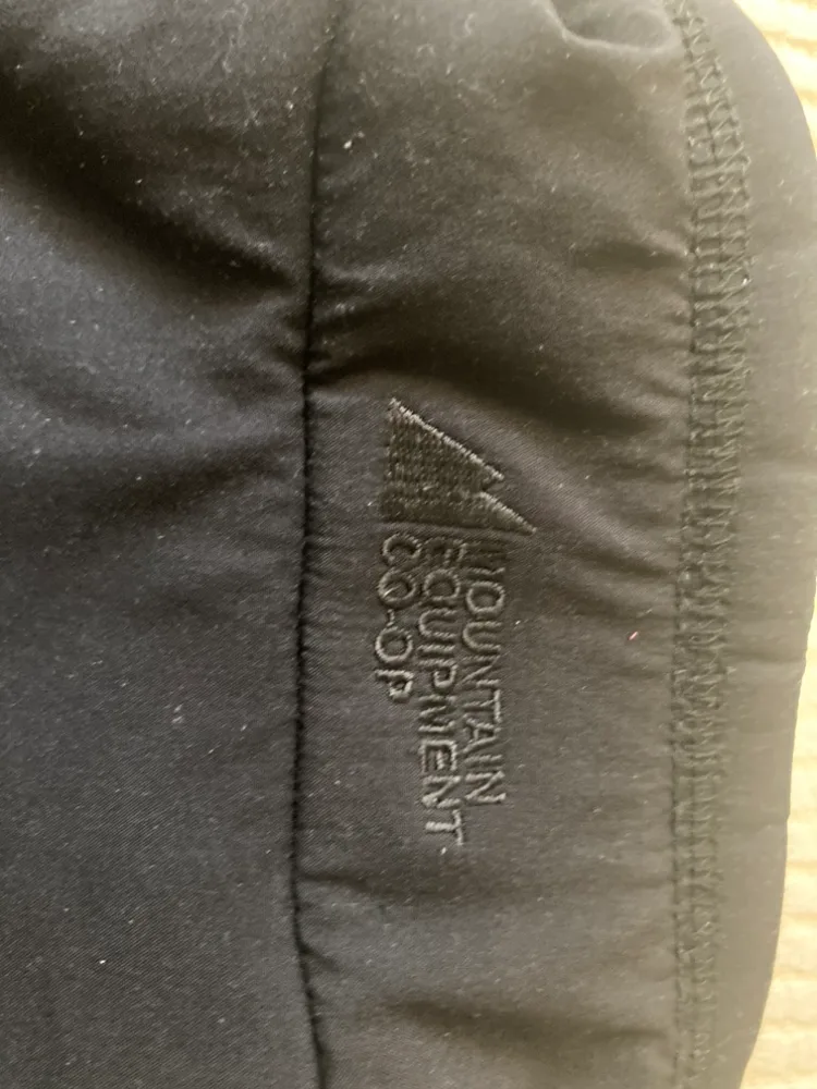 MEC Black Fleece Jacket image indicator(7)