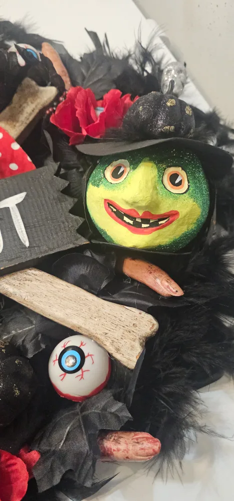 Halloween Pirate Wreath image indicator(4)