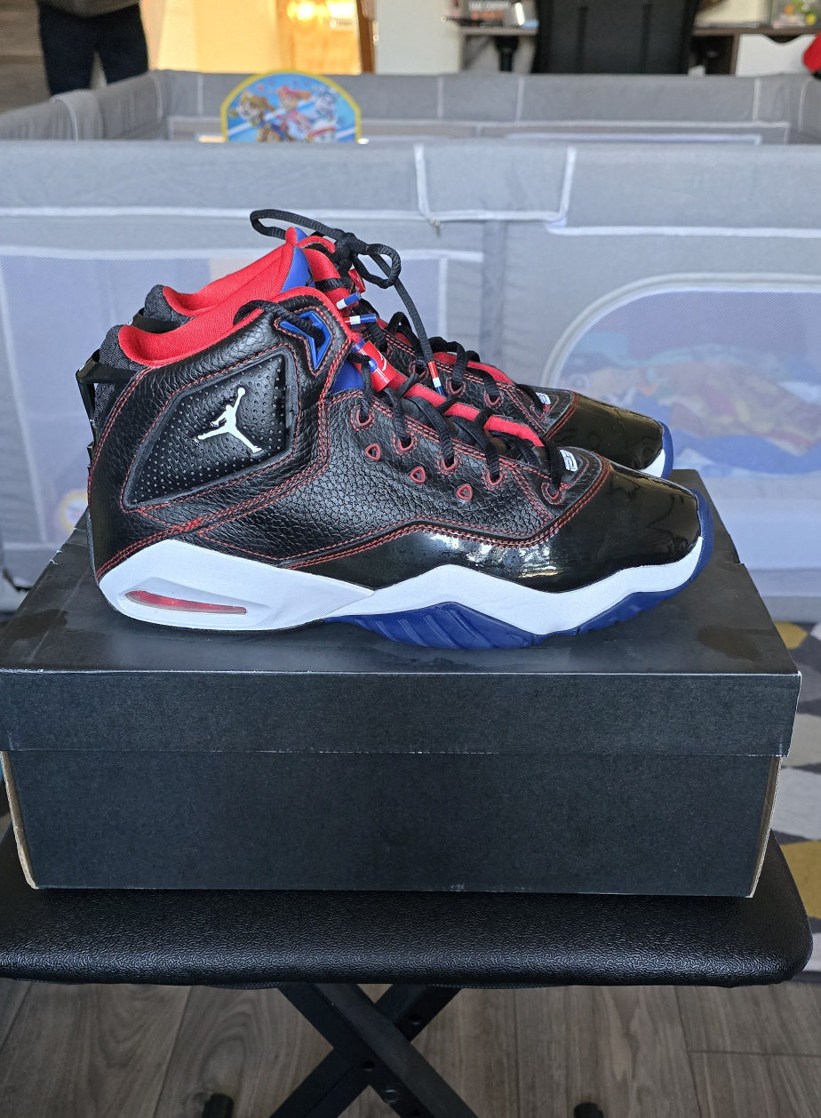 Jordan B'Loyal Basketball shoe