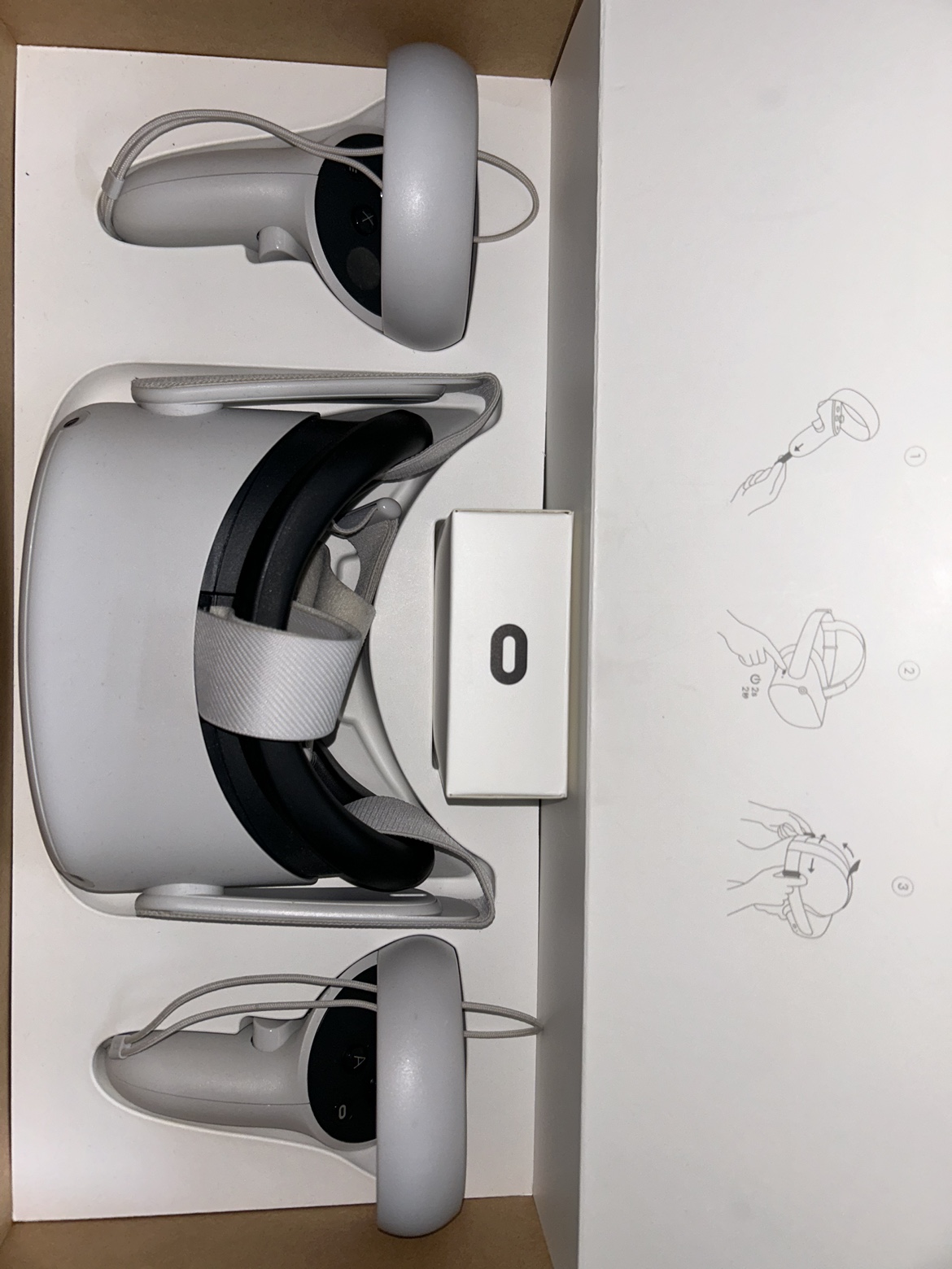 Oculus Quest 2 - photo 2