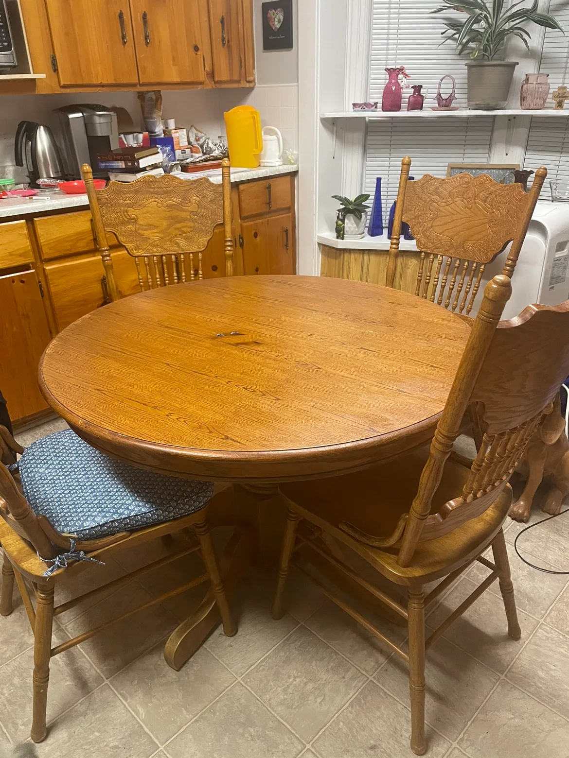 Round Wooden Dining Table Set image indicator(3)