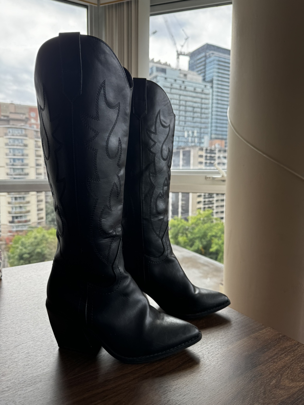 Black Cowboy Boots
