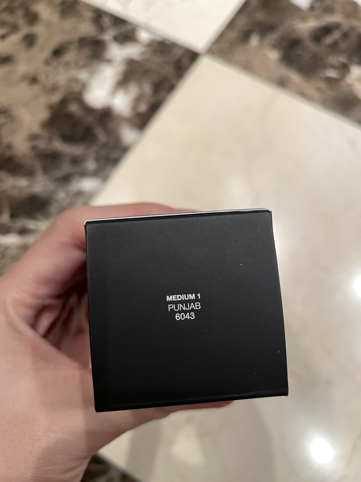 NARS Sheer Glow Foundation Medium 1 Punjab - photo 4