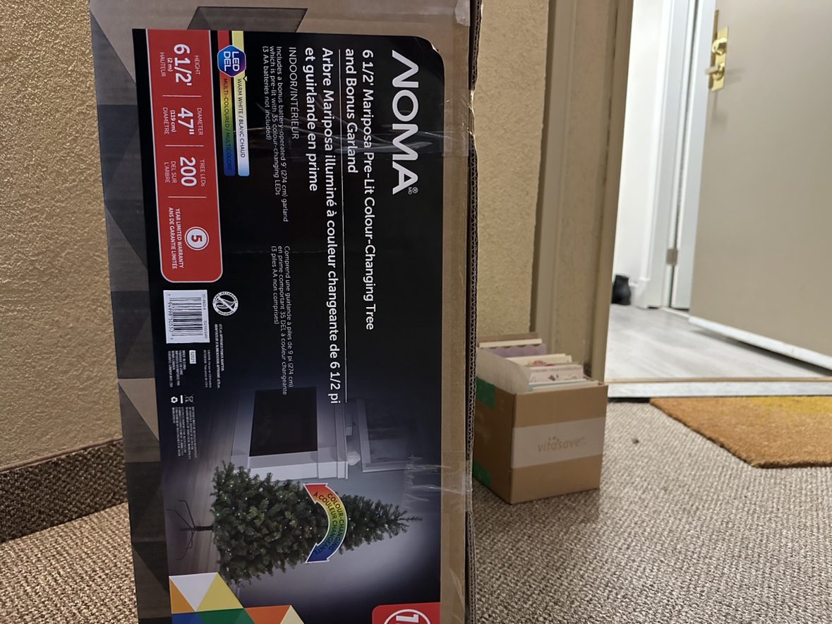 6.5 ft Pre-lit Colour-Changing Christmas Tree - photo 2