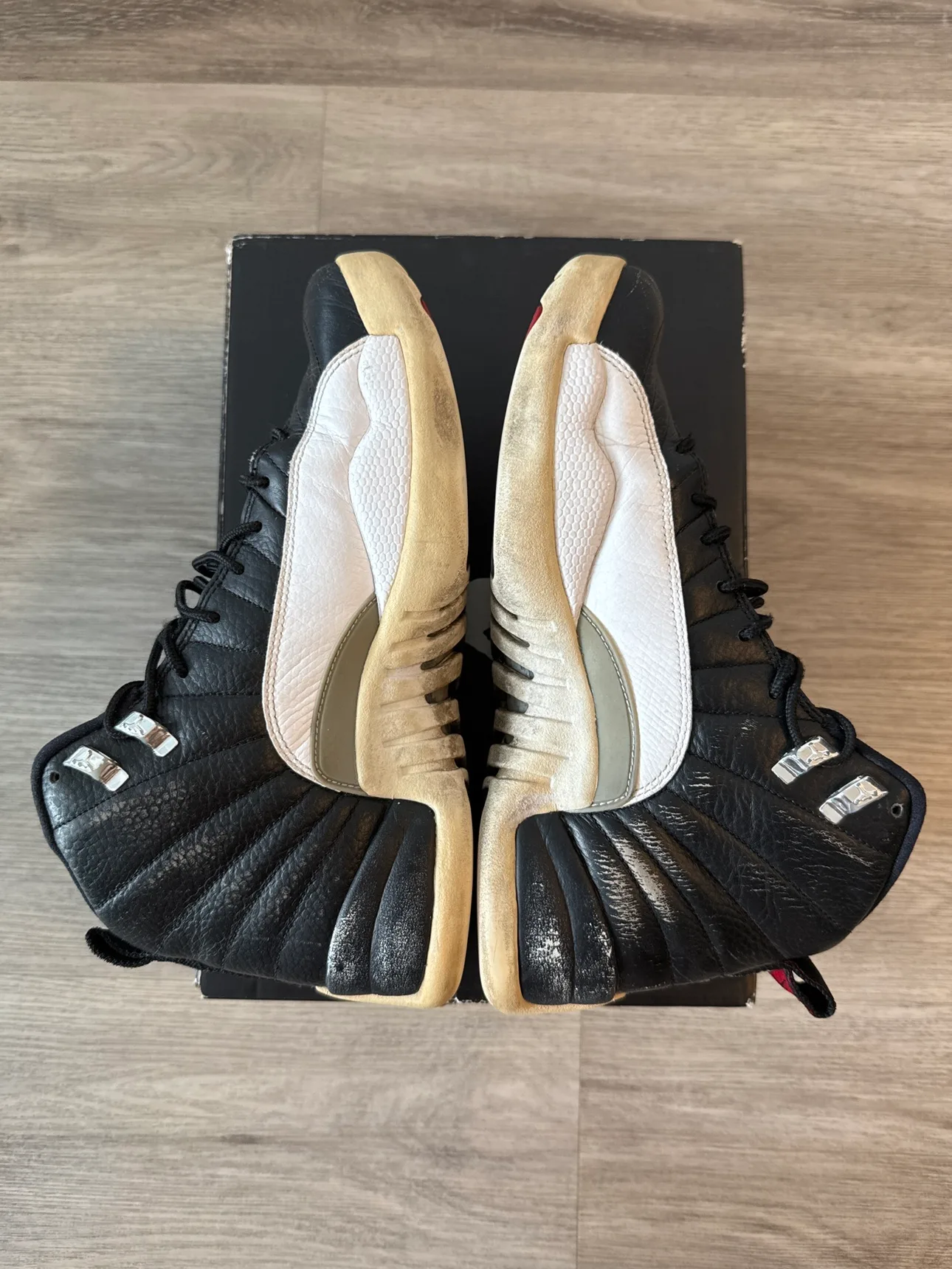 Air Jordan 12 Retro Size 8 image indicator(5)