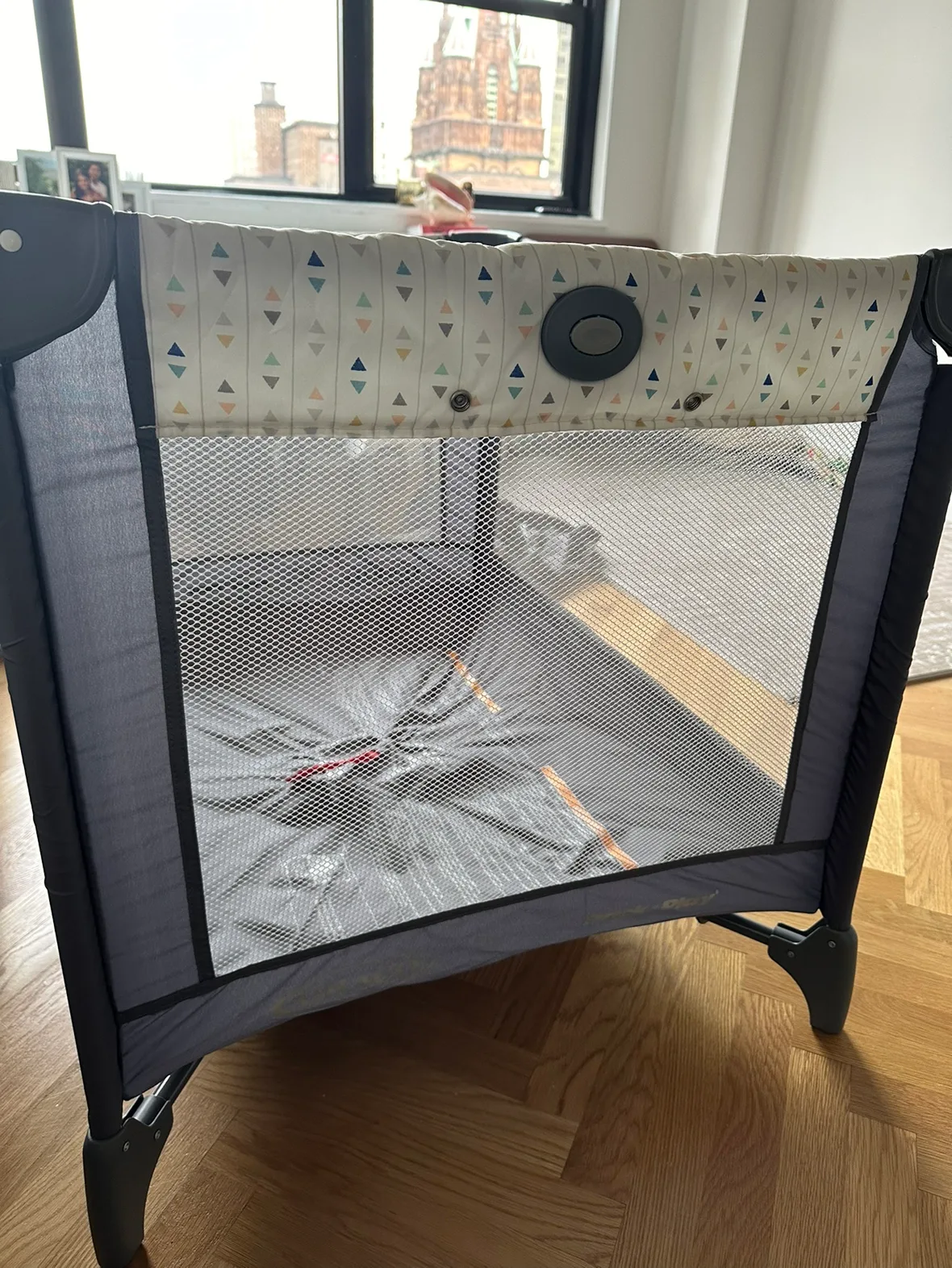 Graco Pack 'n Play Playard thumbnail