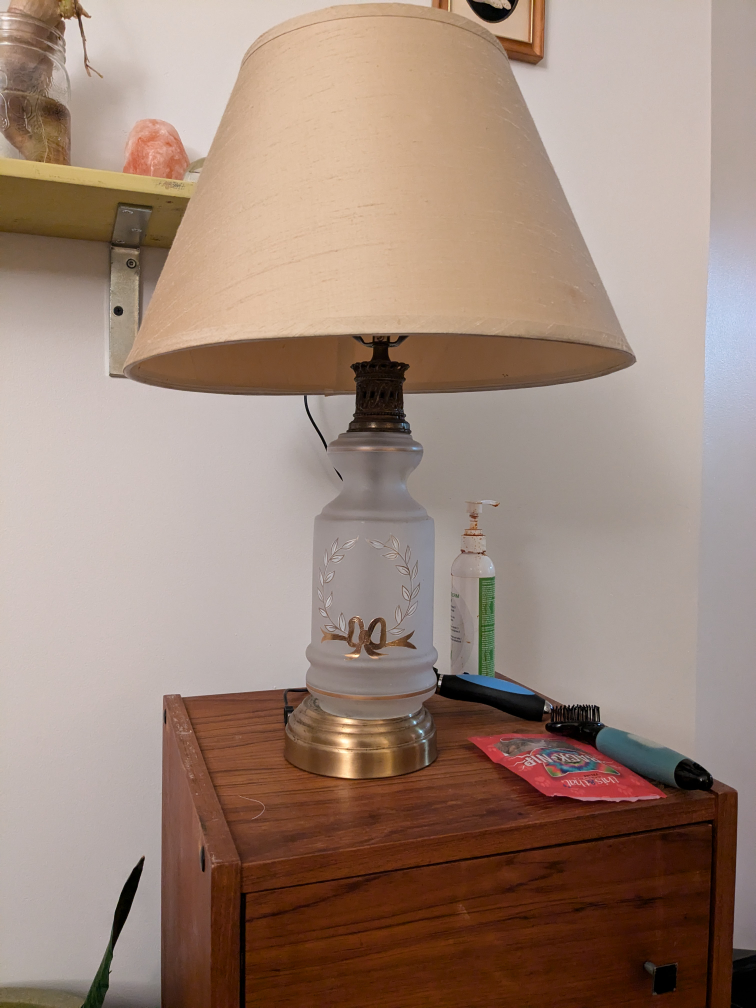 Lamps - PICKUP BROADVIEW & DUNDAS - photo 3