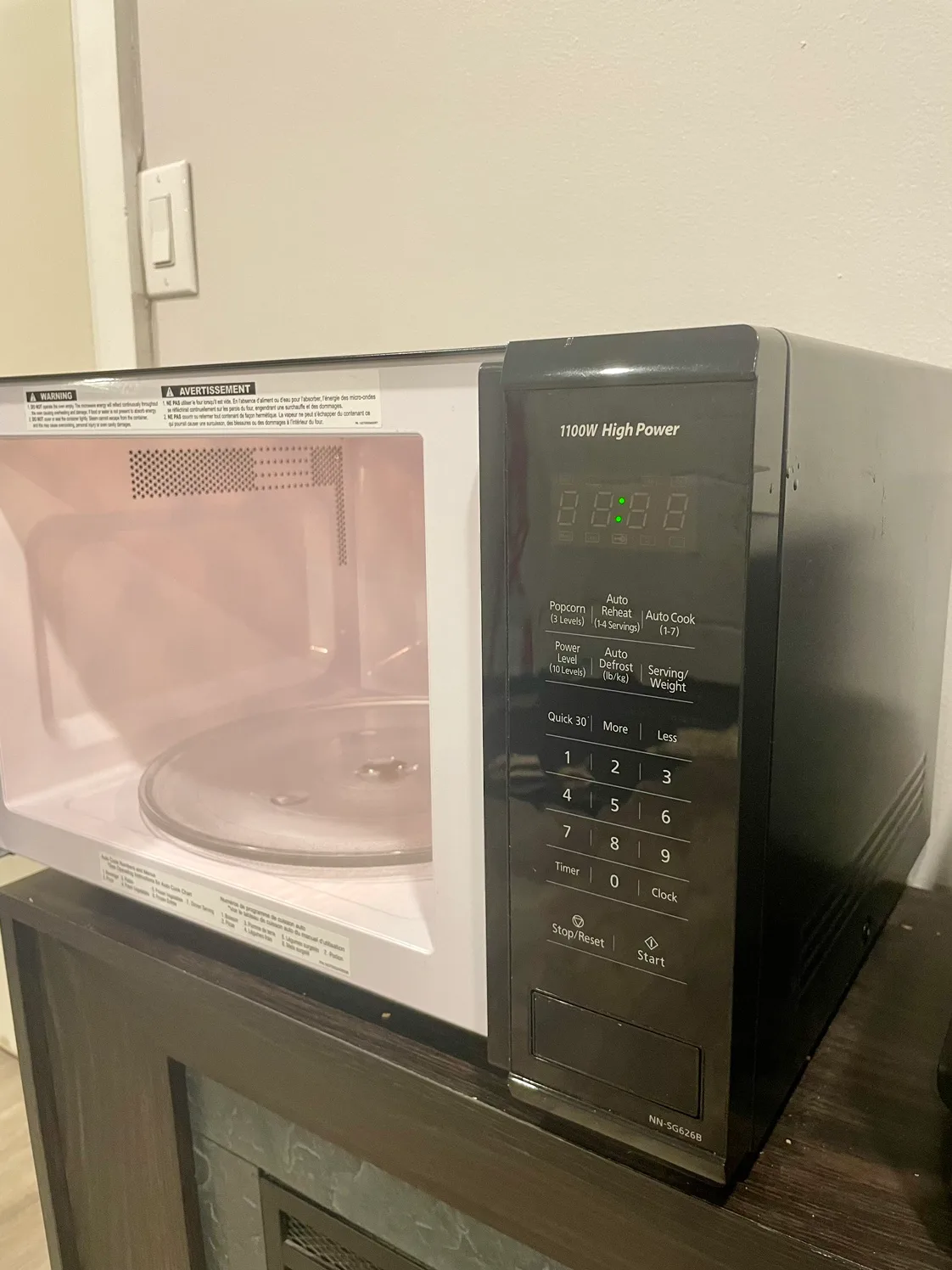 【Like New】Panasonic 1100W Microwave thumbnail