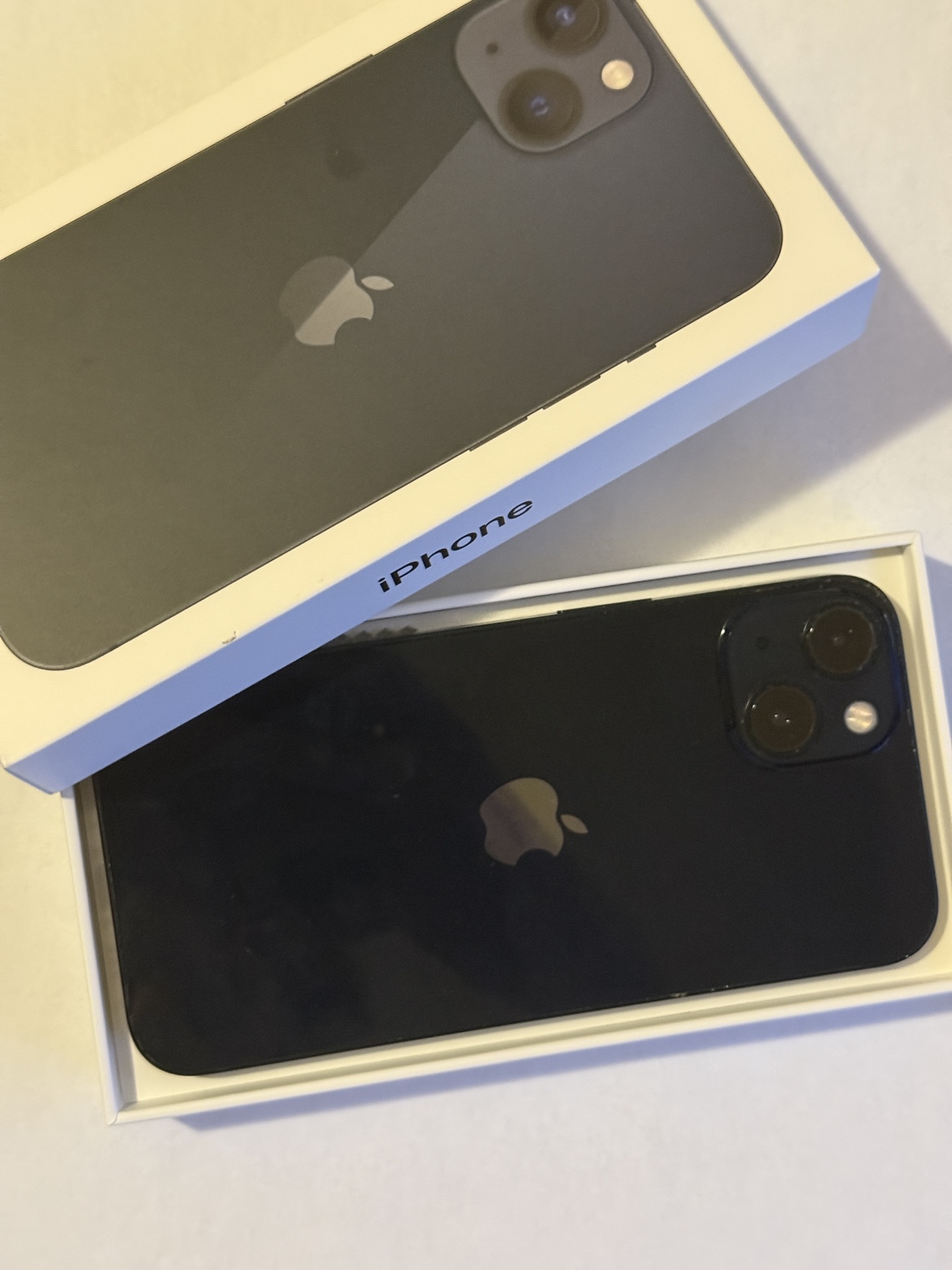 iPhone 13 128GB Midnight Blue Perfect Condition!!