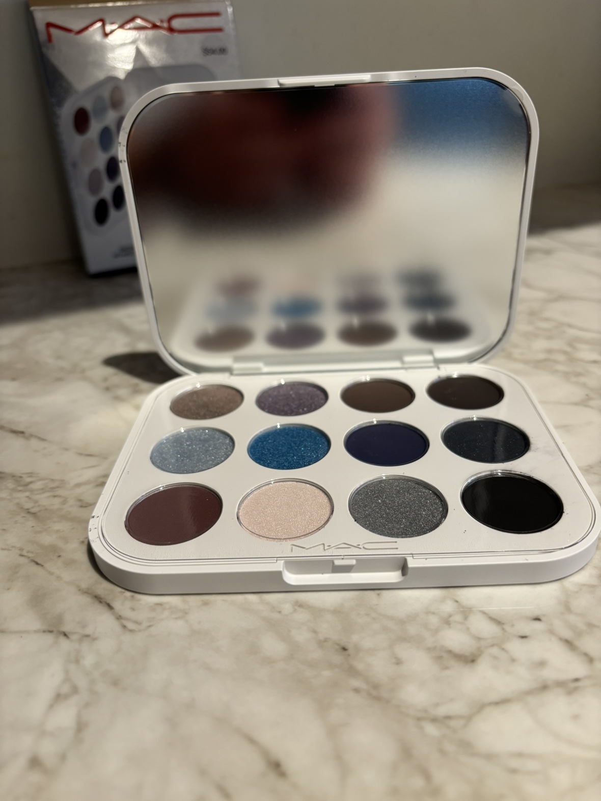 MAC Snowbody's Business Eye Shadow Palette - photo 3