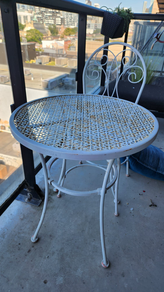 White Metal Patio Set - photo 2