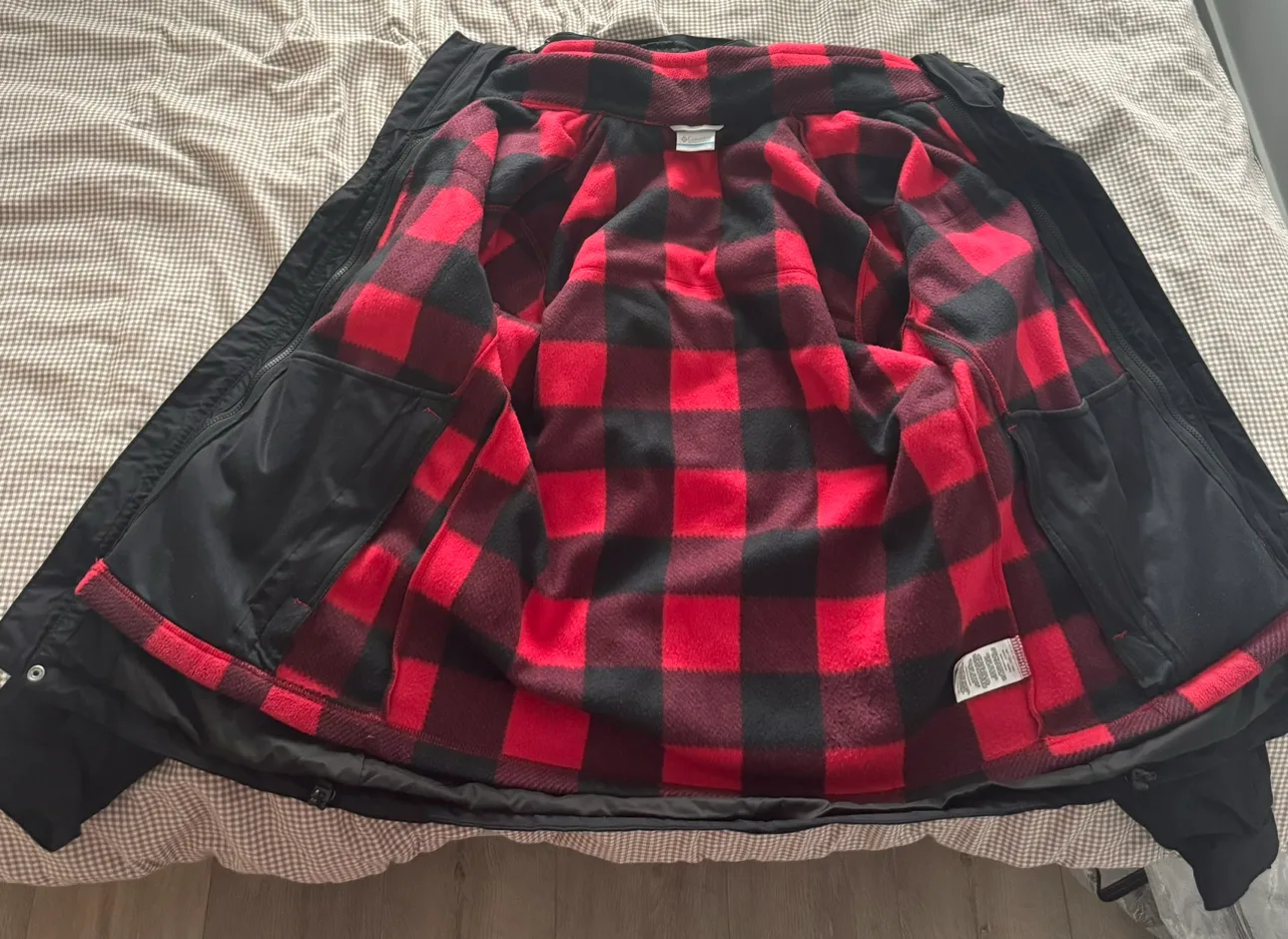 3 in 1 interchangeable Columbia Winter Jacket image indicator(2)