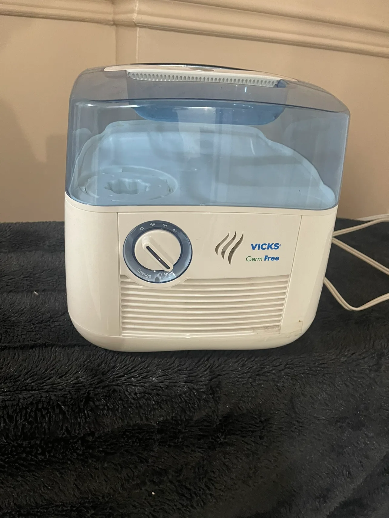 Vicks Germ Free Humidifier thumbnail
