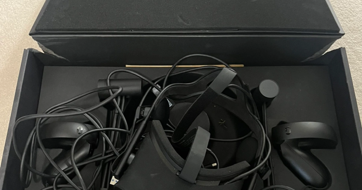 Oculus Rift Cv1 Included Oculus Rift CV1 VR Headset | Karrot
