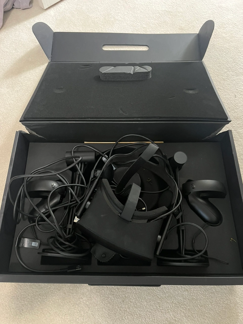 Oculus Rift CV1 VR Headset | Karrot