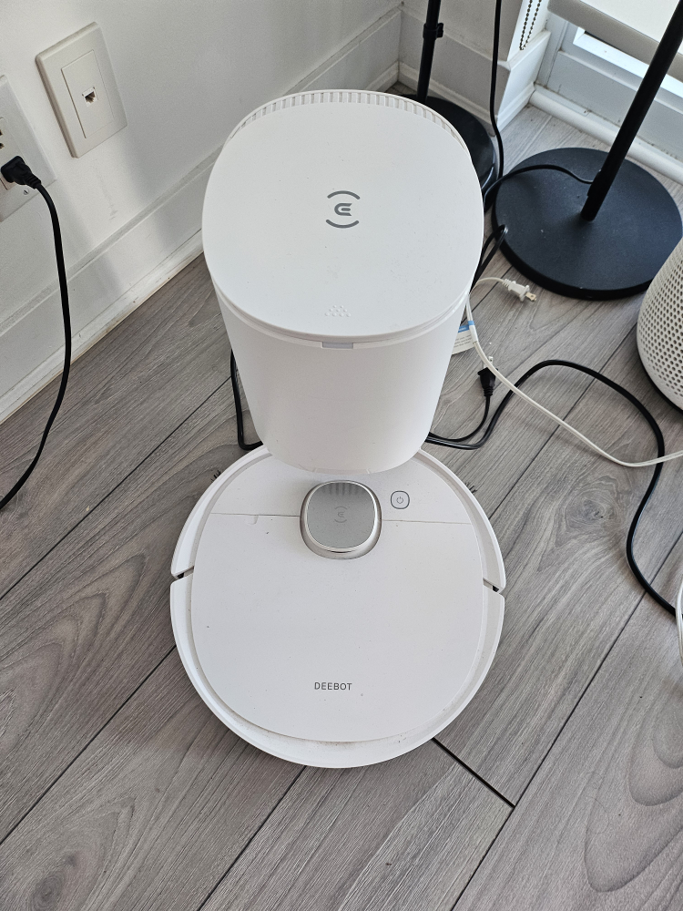 ECOVACS DEEBOT N10 Plus Robot Vacuum and Mop with spare pieces - photo 3