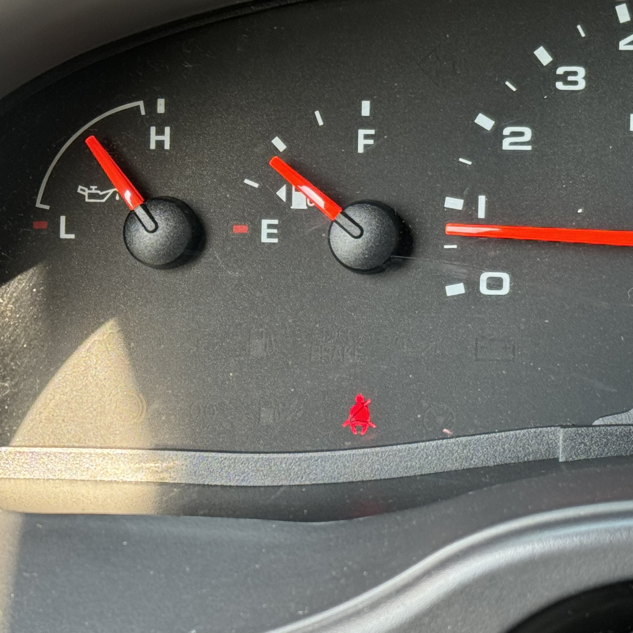 2007 Ford E250 - photo 5