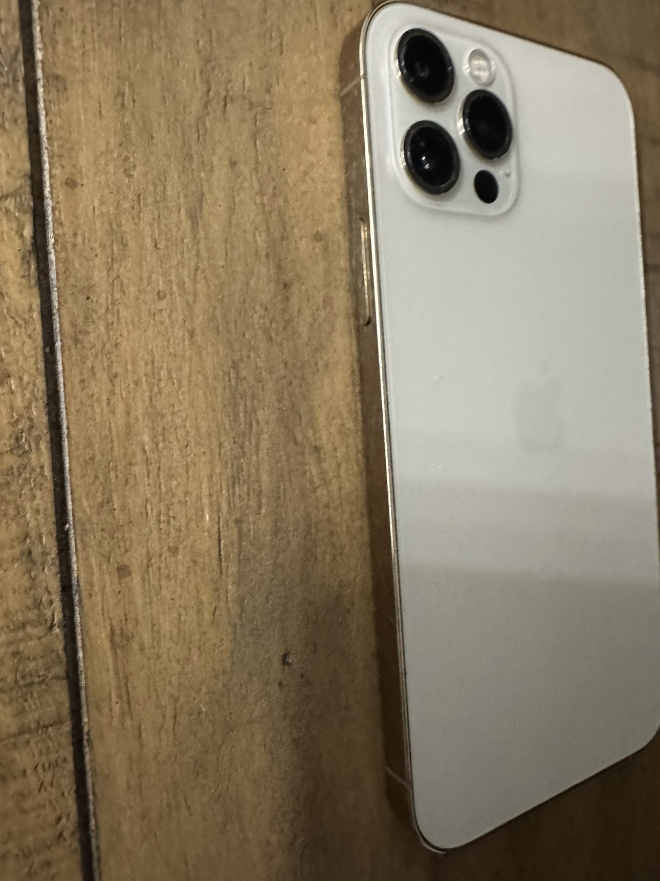 iPhone 12 Pro - photo 3