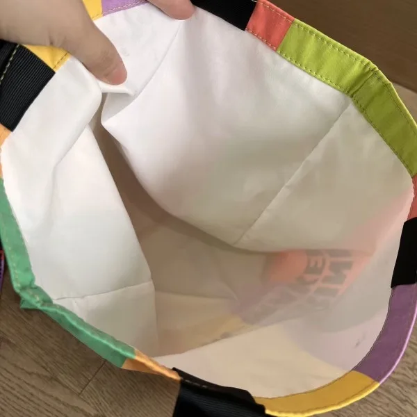 Gucci Empowering Dream-Makers Tote ,badge holder,notebook & pen image indicator(5)