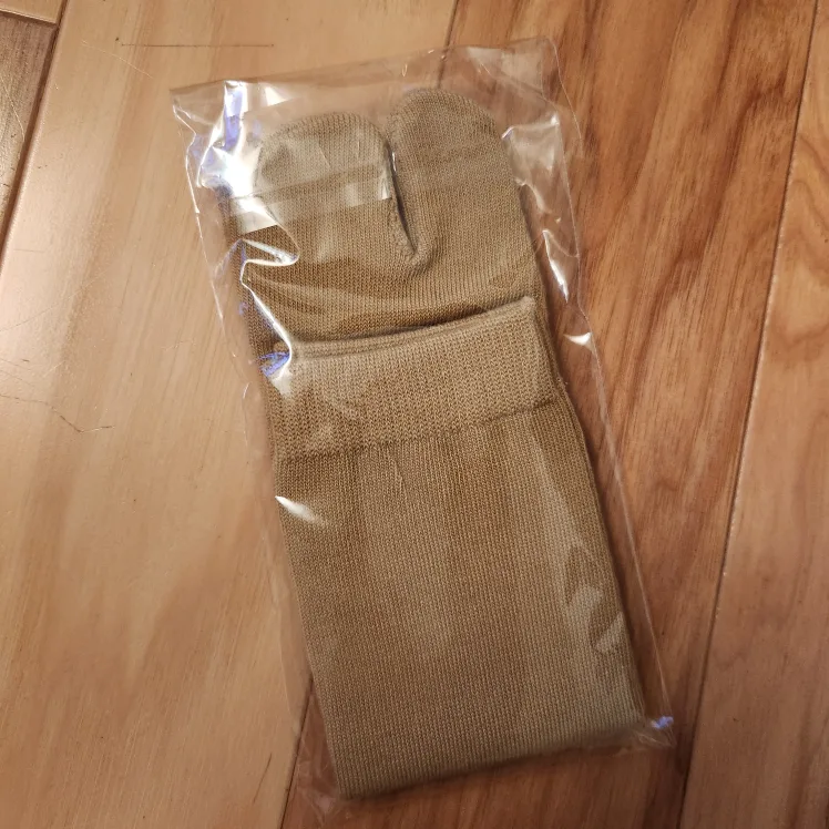 Tabi Socks image indicator(2)