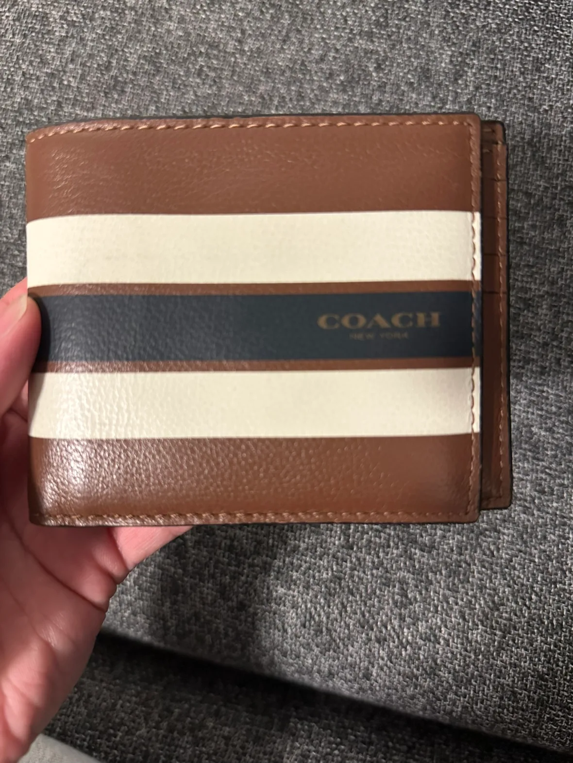 Coach Leather Wallet image indicator(2)