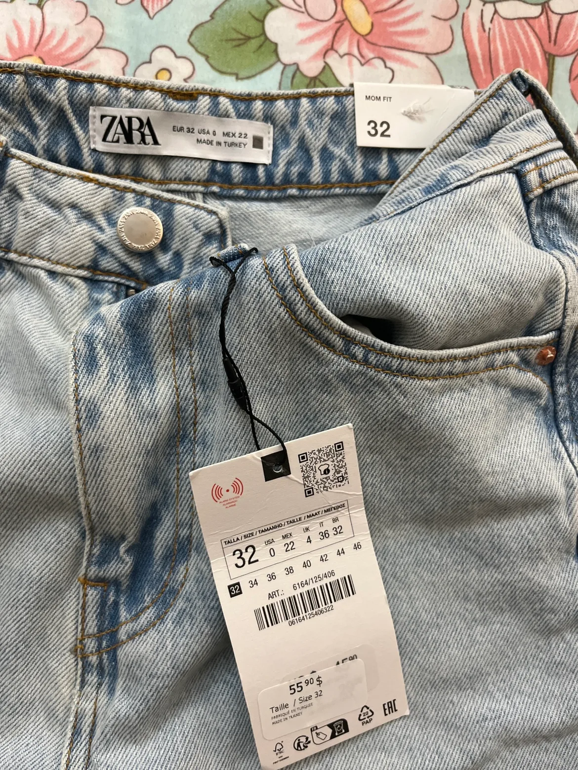Zara Mom Fit Jeans with tag image indicator(2)