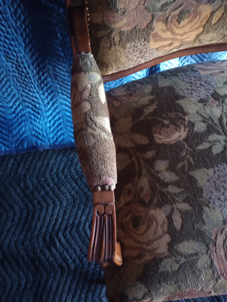 Vintage Armchair image indicator(3)