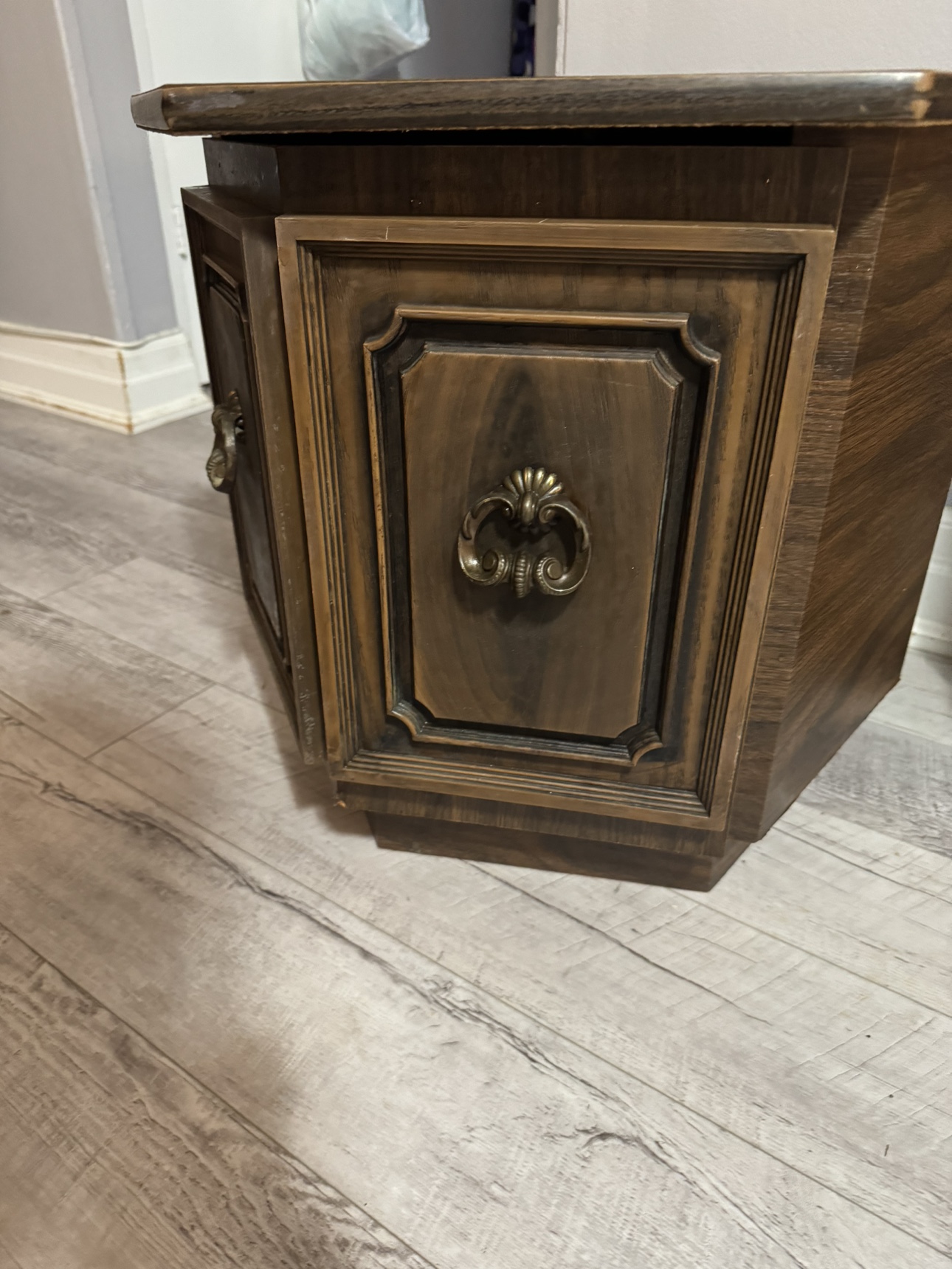 Wooden Side Table - photo 4
