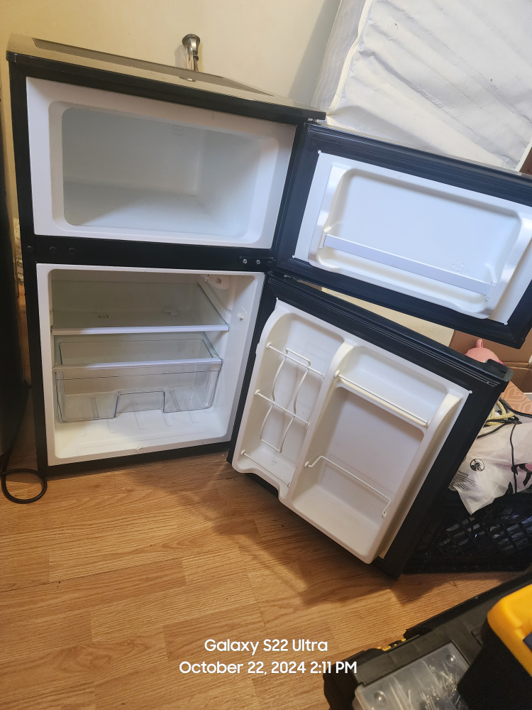 small fridge - photo 2