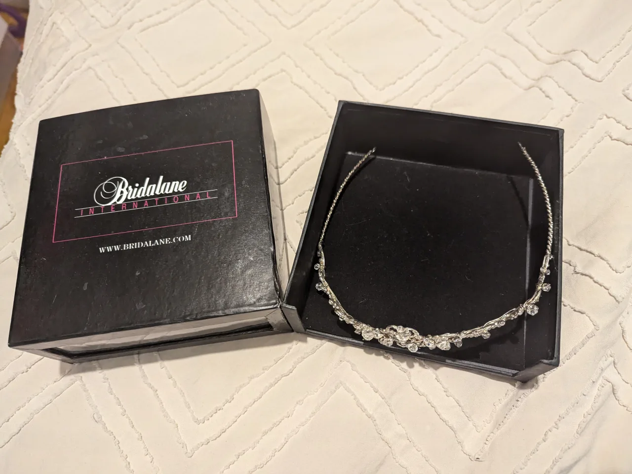 Bridal Tiara image indicator(2)