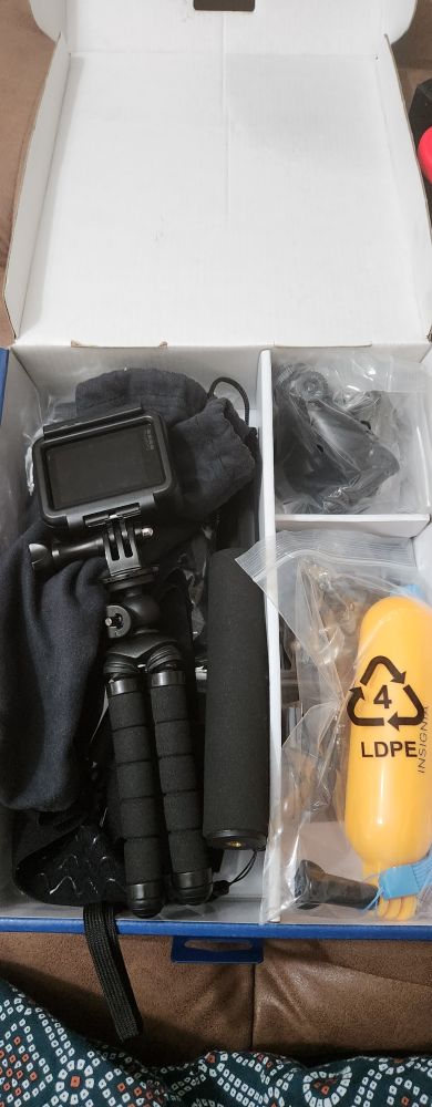 Go Pro hero 7 with Insignia GoPro Essential Accessory Kit - photo 2
