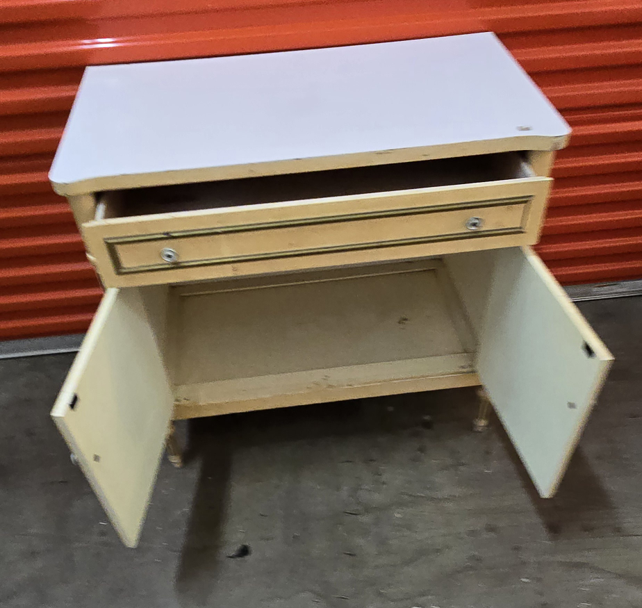Vintage Cabinet - photo 4