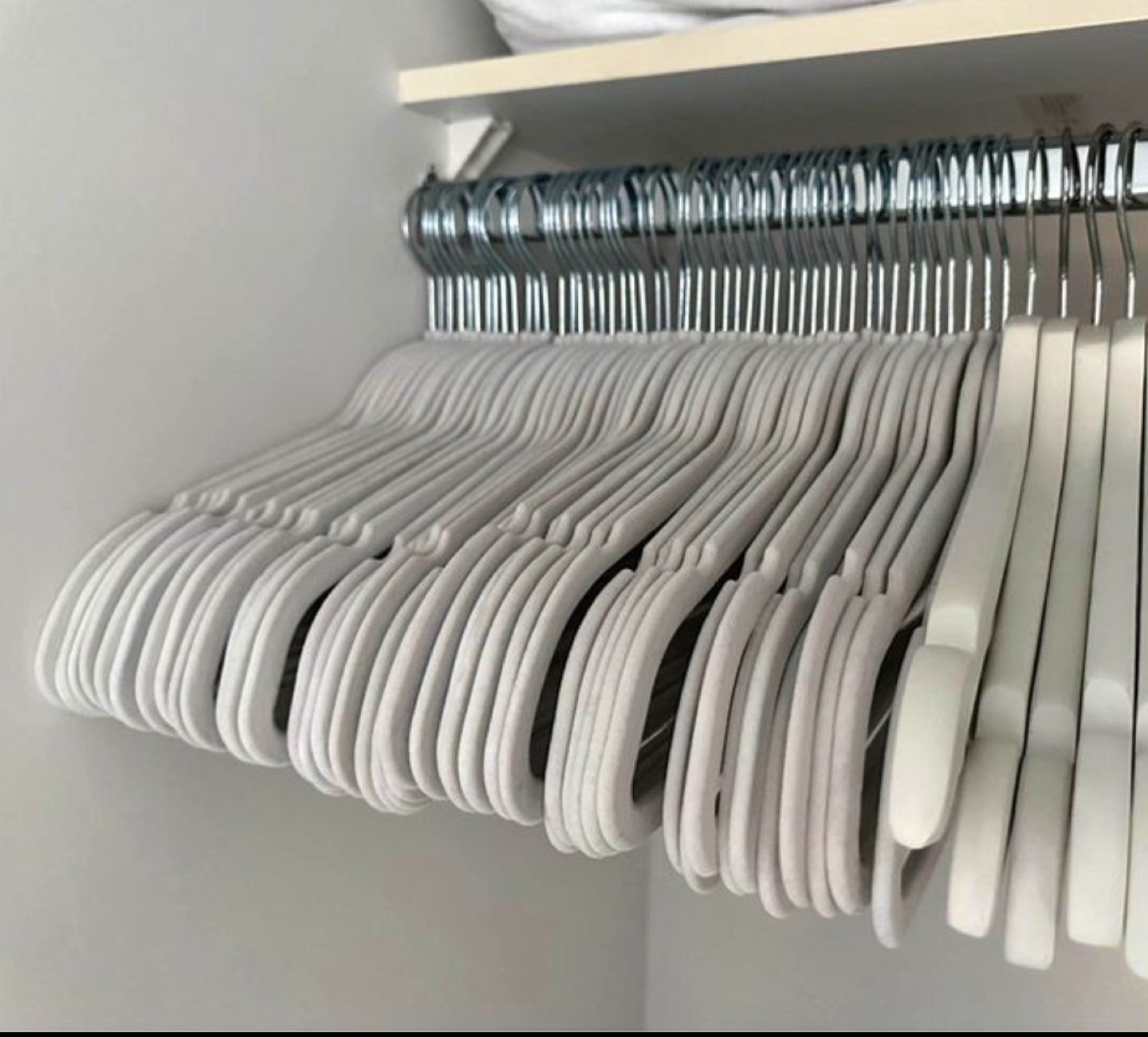 White Velvet Hangers (50)