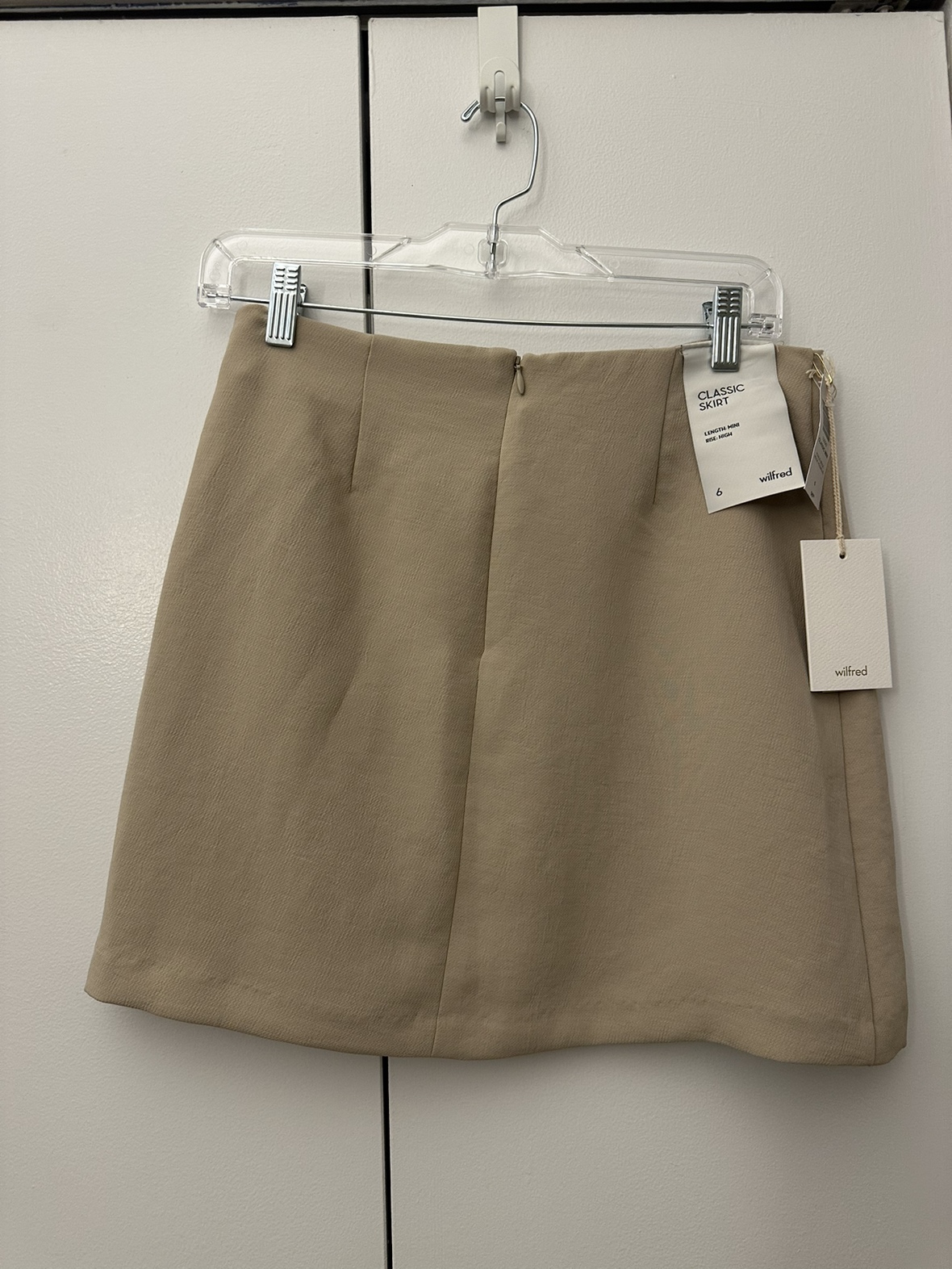 [brand new] Aritzia classic mini skirt size 6 - photo 3